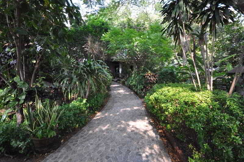 Momchailai Pattaya Retreat Exterior foto